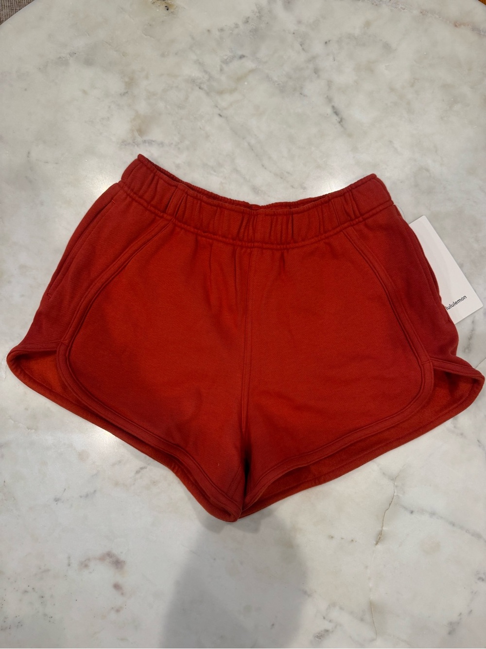 NWT Scuba Mid-Rise Oversized Rust Color Short 3" Trim!